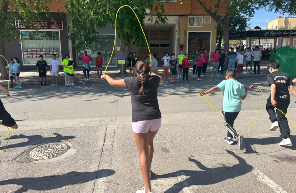M�s de cuatrocientos escolares de Totana participaron en la Jornada 
